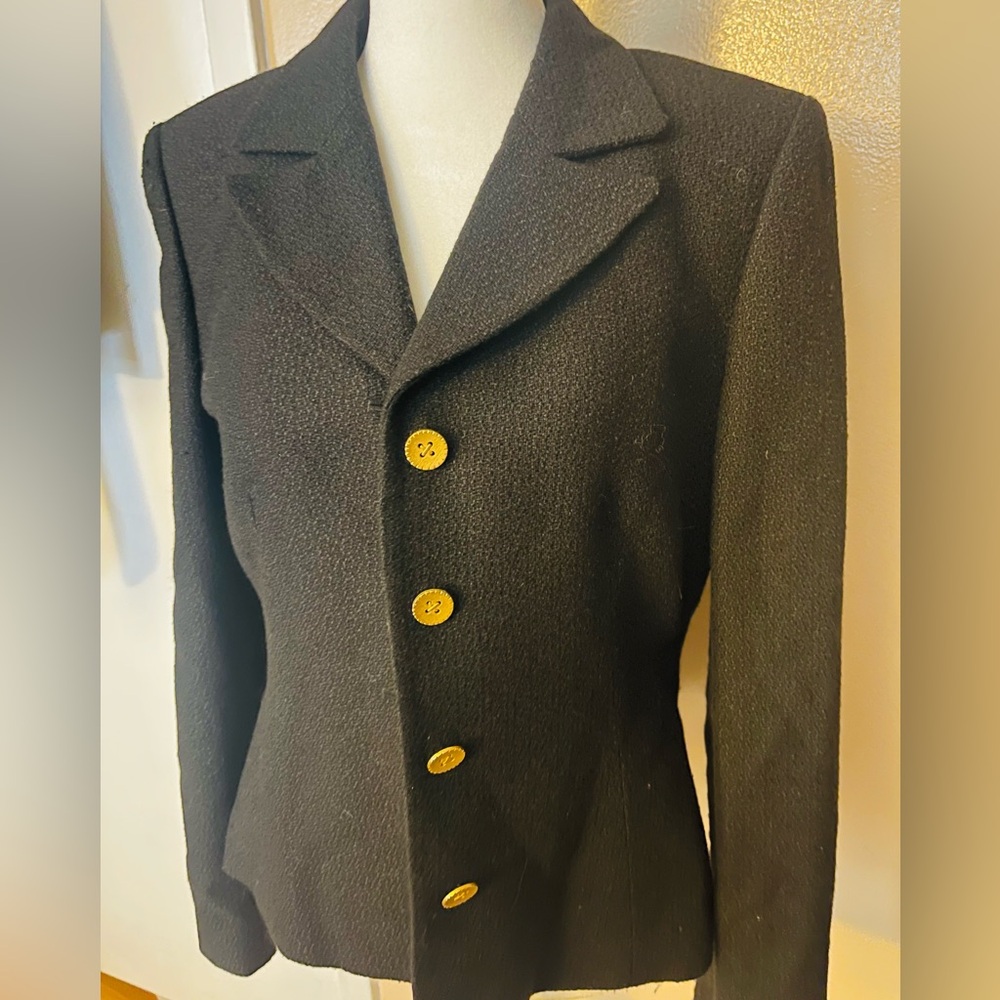 Arthur. S Levine Tahari Blazer